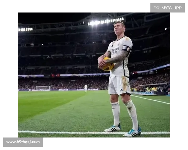 克罗斯积极思考回归国家队备战2024年欧洲杯的可能性与挑战