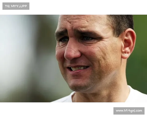 当今足坛实力争锋 谁是现役足球明星排名前十的王者之列