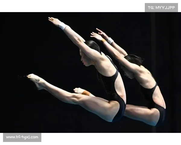 世界泳联世锦赛精彩瞬间跳水混合双人10米台决赛激战回顾